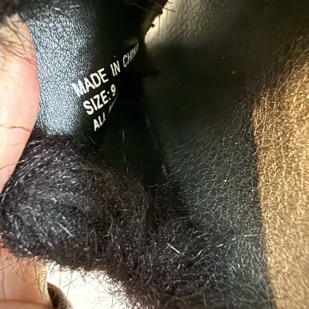 Urban Outfitters fur slides - Picture 4 of 4